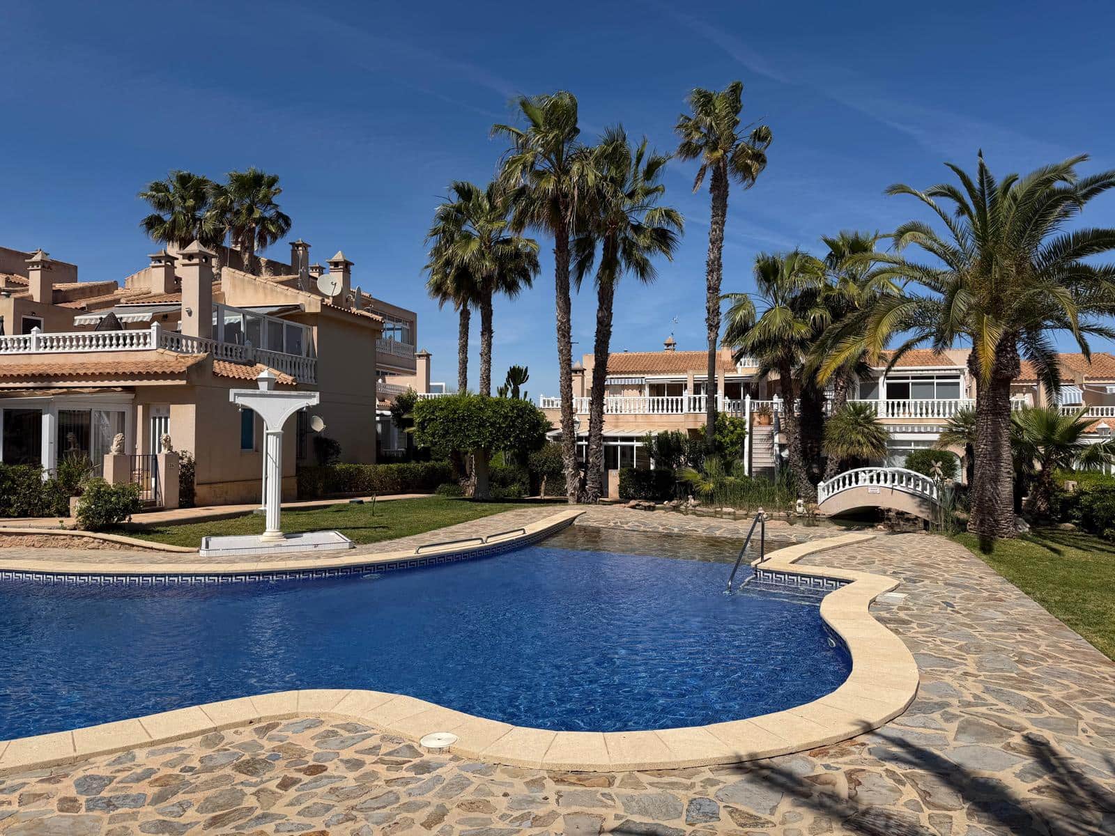 2 quarto Penthouse para venda em Playa Flamenca com piscina - 319 900 € (Ref: 9789769)