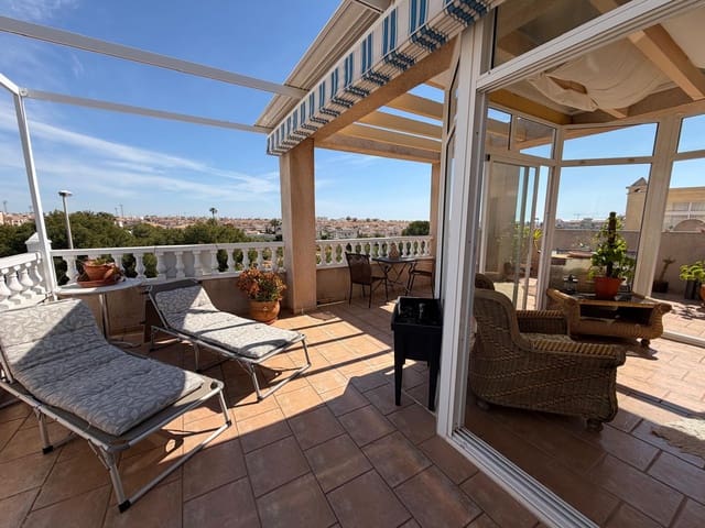 2 makuuhuone Kattohuoneisto myytävänä paikassa Playa Flamenca, Orihuela mukana uima-altaan - 319 900 € (Ref: 9789769)
