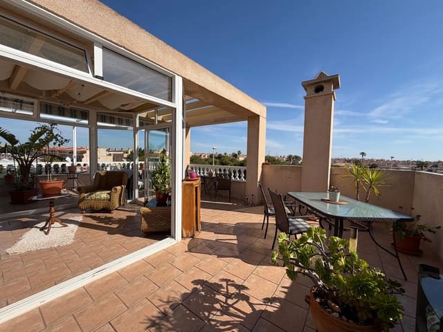 2 makuuhuone Kattohuoneisto myytävänä paikassa Playa Flamenca, Orihuela mukana uima-altaan - 319 900 € (Ref: 9789769)
