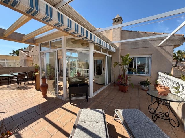 2 makuuhuone Kattohuoneisto myytävänä paikassa Playa Flamenca, Orihuela mukana uima-altaan - 319 900 € (Ref: 9789769)