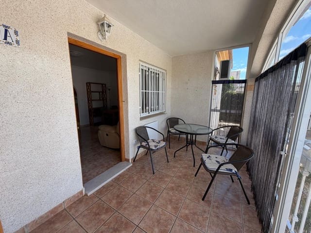 3 soveværelse Rækkehus til salg i Playa Flamenca, Orihuela med swimmingpool garage - € 209.000 (Ref: 9823204)