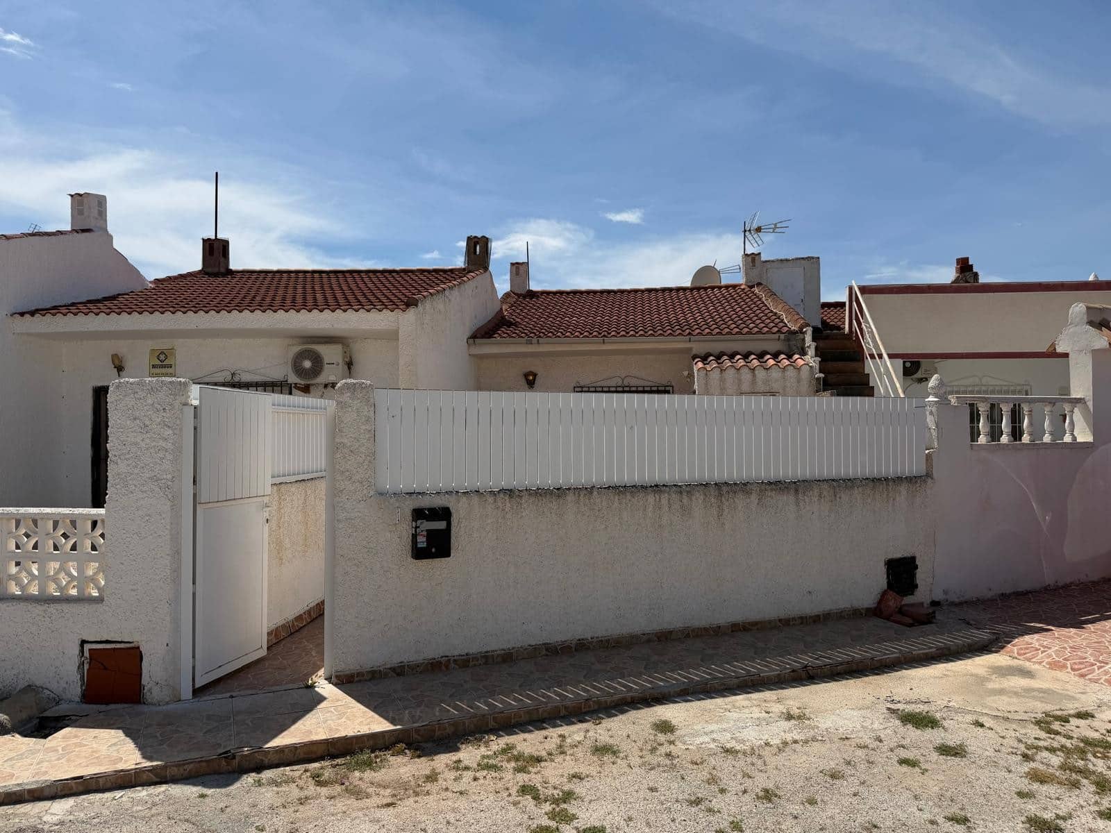2 bedroom Terraced Villa for sale in La Torreta - € 89,750 (Ref: 9833026)