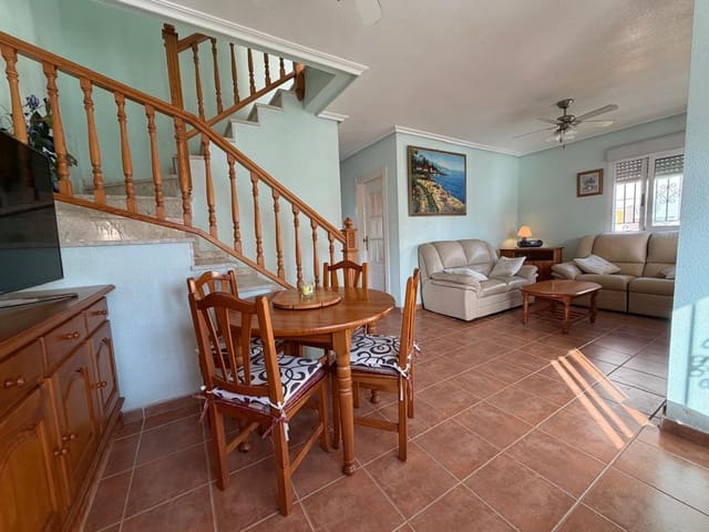 3 makuuhuone Huvila myytävänä paikassa Playa Flamenca, Orihuela mukana uima-altaan 
autotalli - 269 900 € (Ref: 9883693)