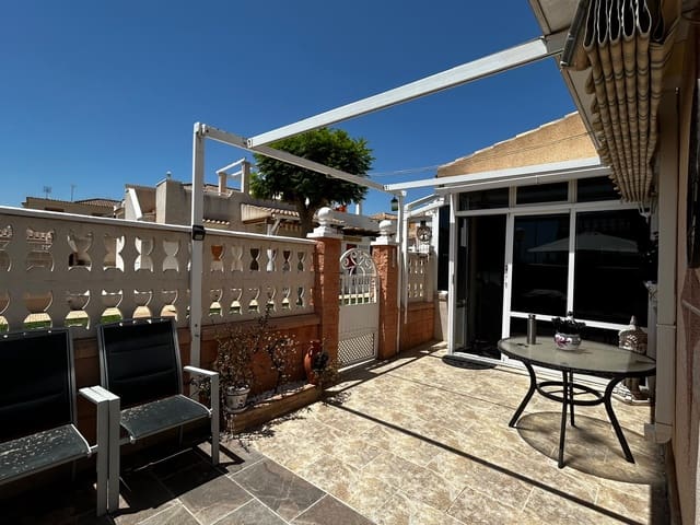 4 camera da letto Villetta a Schiera in vendita in Playa Flamenca, Orihuela con piscina - 274.000 € (Rif: 9956338)