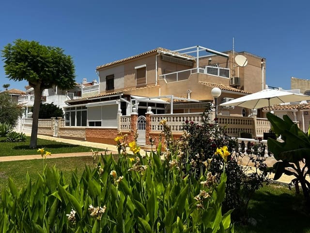 4 camera da letto Villetta a Schiera in vendita in Playa Flamenca, Orihuela con piscina - 274.000 € (Rif: 9956338)