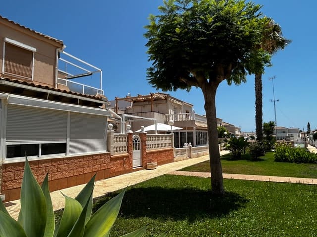 4 camera da letto Villetta a Schiera in vendita in Playa Flamenca, Orihuela con piscina - 274.000 € (Rif: 9956338)
