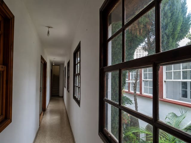 14 soveværelse Virksomhed til salg i La Orotava med garage - € 550.000 (Ref: 10012531)