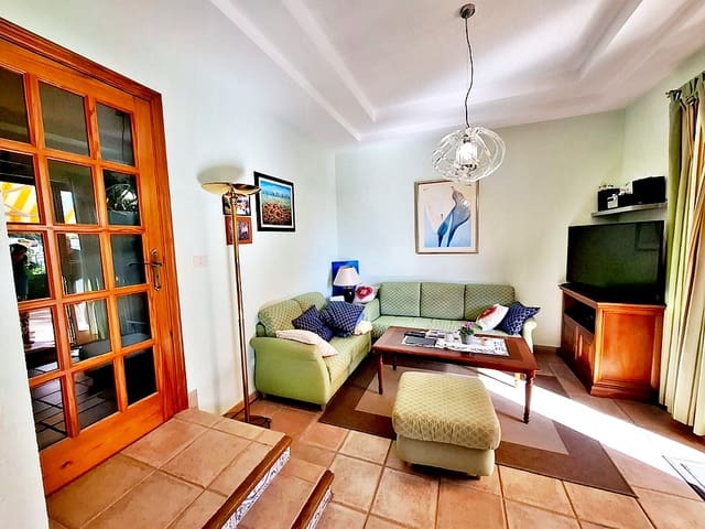 3 makuuhuone Huoneisto myytävänä paikassa Costa del Silencio, Arona mukana uima-altaan 
autotalli - 333 000 € (Ref: 10030970)