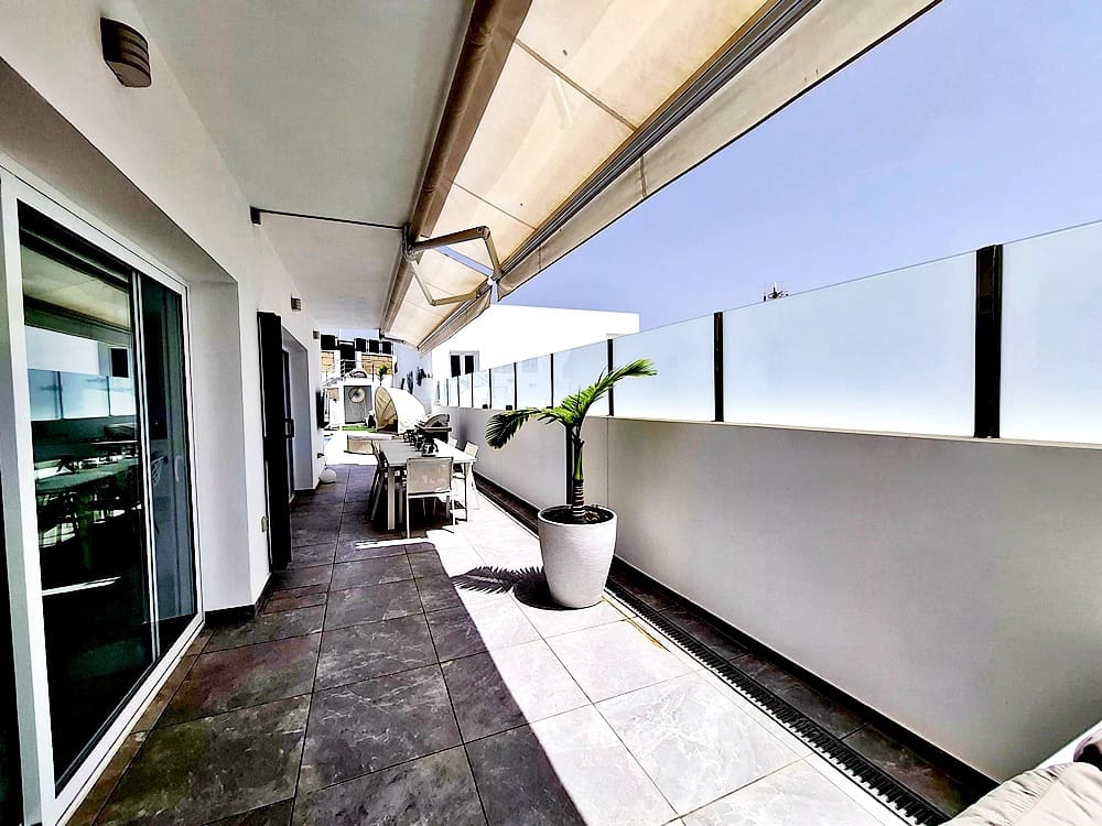 3 slaapkamer Villa te koop in Costa Adeje met zwembad garage - € 1.490.000 (Ref: 10034274)