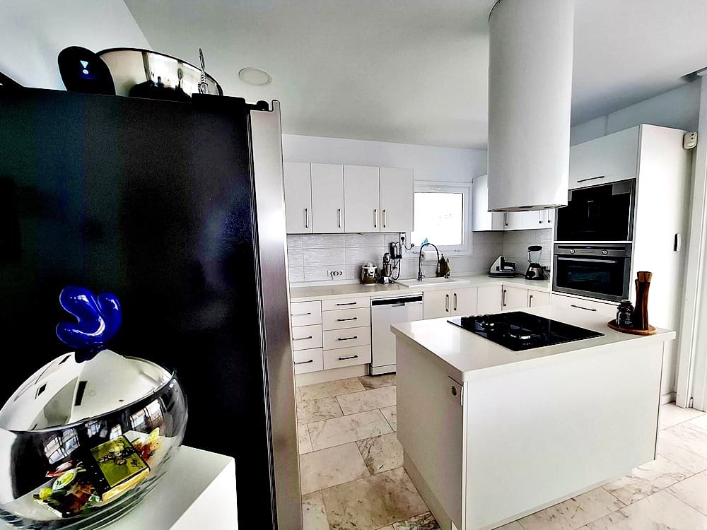 3 slaapkamer Villa te koop in Costa Adeje met zwembad garage - € 1.490.000 (Ref: 10034274)