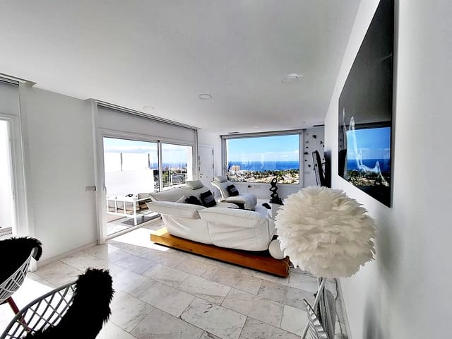 3 slaapkamer Villa te koop in La Caldera, Adeje met zwembad garage - € 1.490.000 (Ref: 10034274)