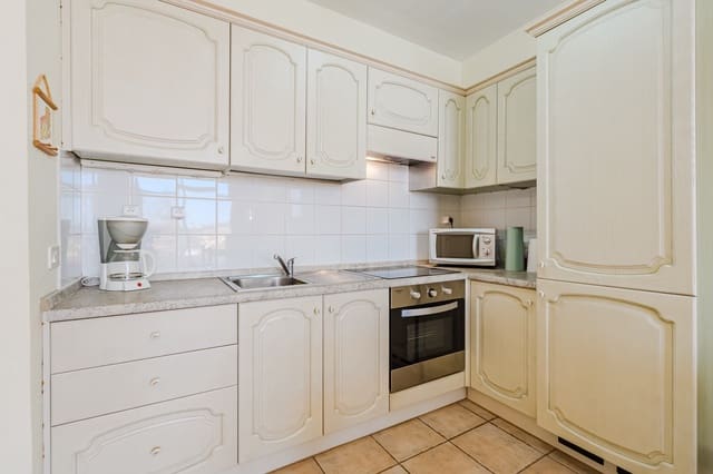 1 makuuhuone Huoneisto myytävänä paikassa Playa Paraiso, Adeje mukana uima-altaan - 217 000 € (Ref: 10095621)