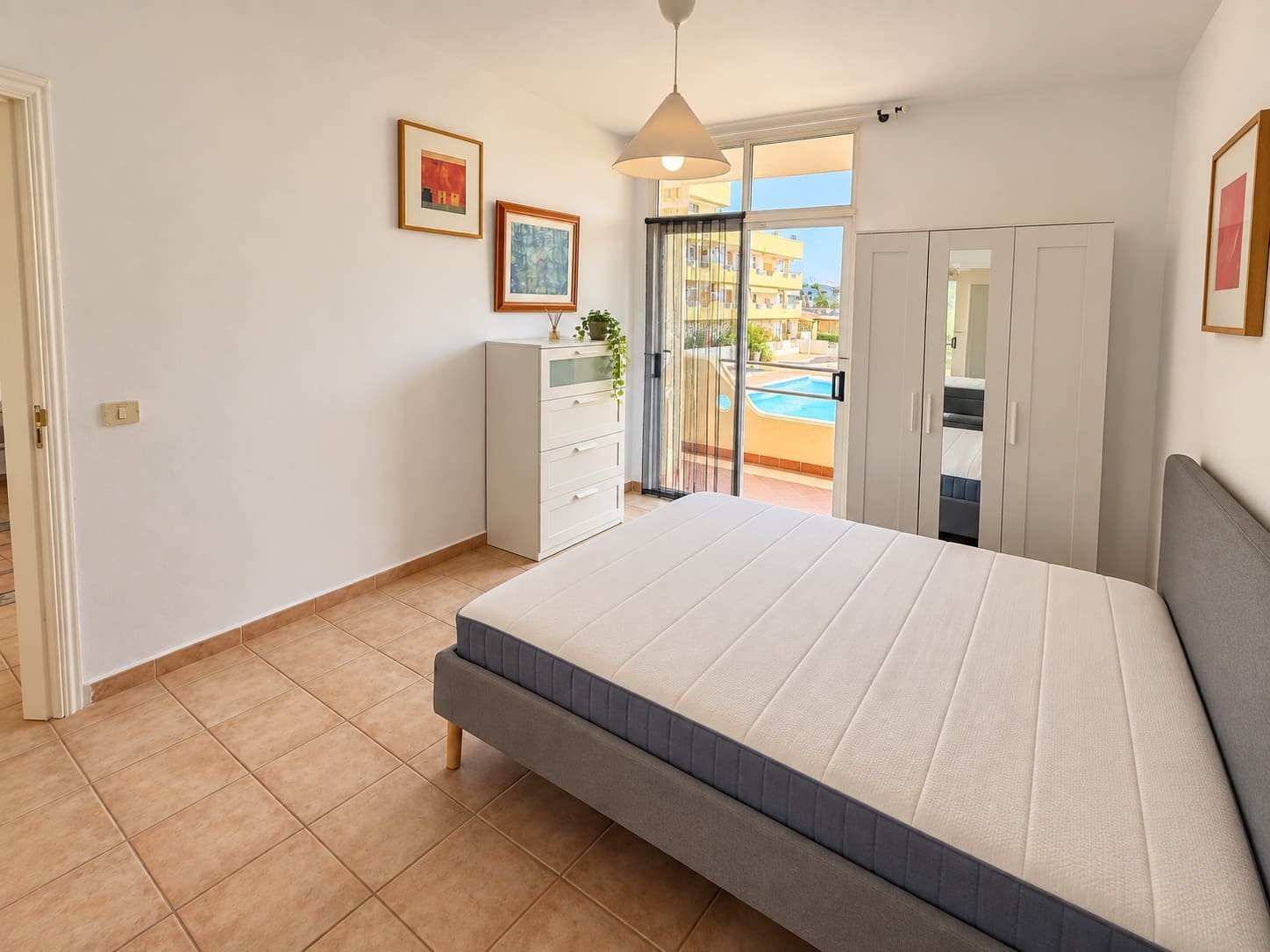 1 sovrum Lägenhet till salu i Playa Paraiso med pool - 217 000 € (Ref: 10095621)