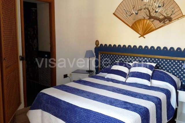 9 soveværelse Villa til salg i Las Rosas (Las Galletas), Arona med swimmingpool garage - € 1.350.000 (Ref: 6528177)