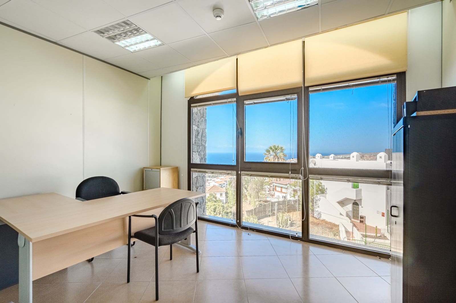 Kontor til salg i San Eugenio med garage - € 1.100.000 (Ref: 7462344)