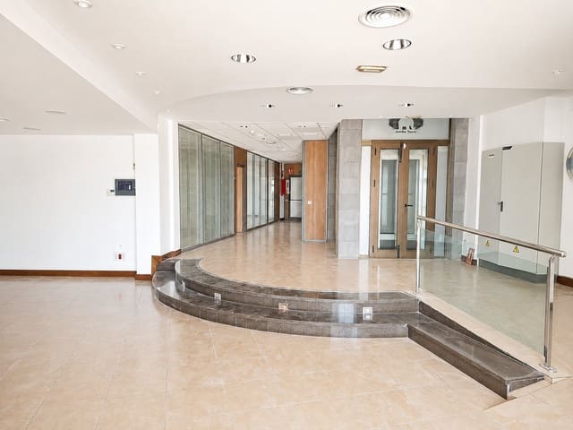 Local Comercial en San Eugenio, Adeje en venta con garaje - 1.100.000 € (Ref: 7462344)