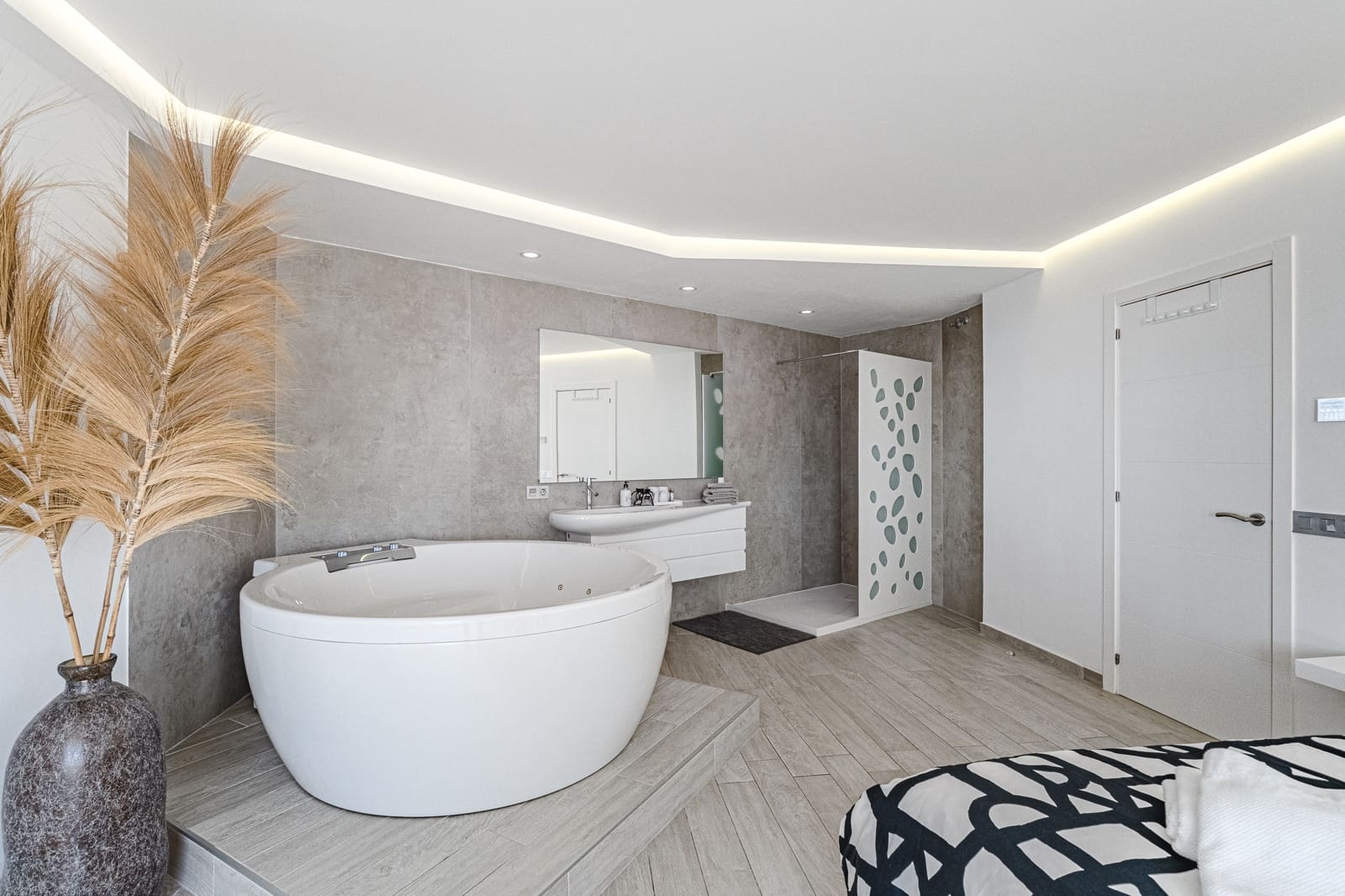 2 sypialnia Apartament na sprzedaż w Costa Adeje z basenem garażem - 1 600 000 € (Ref: 8782123)