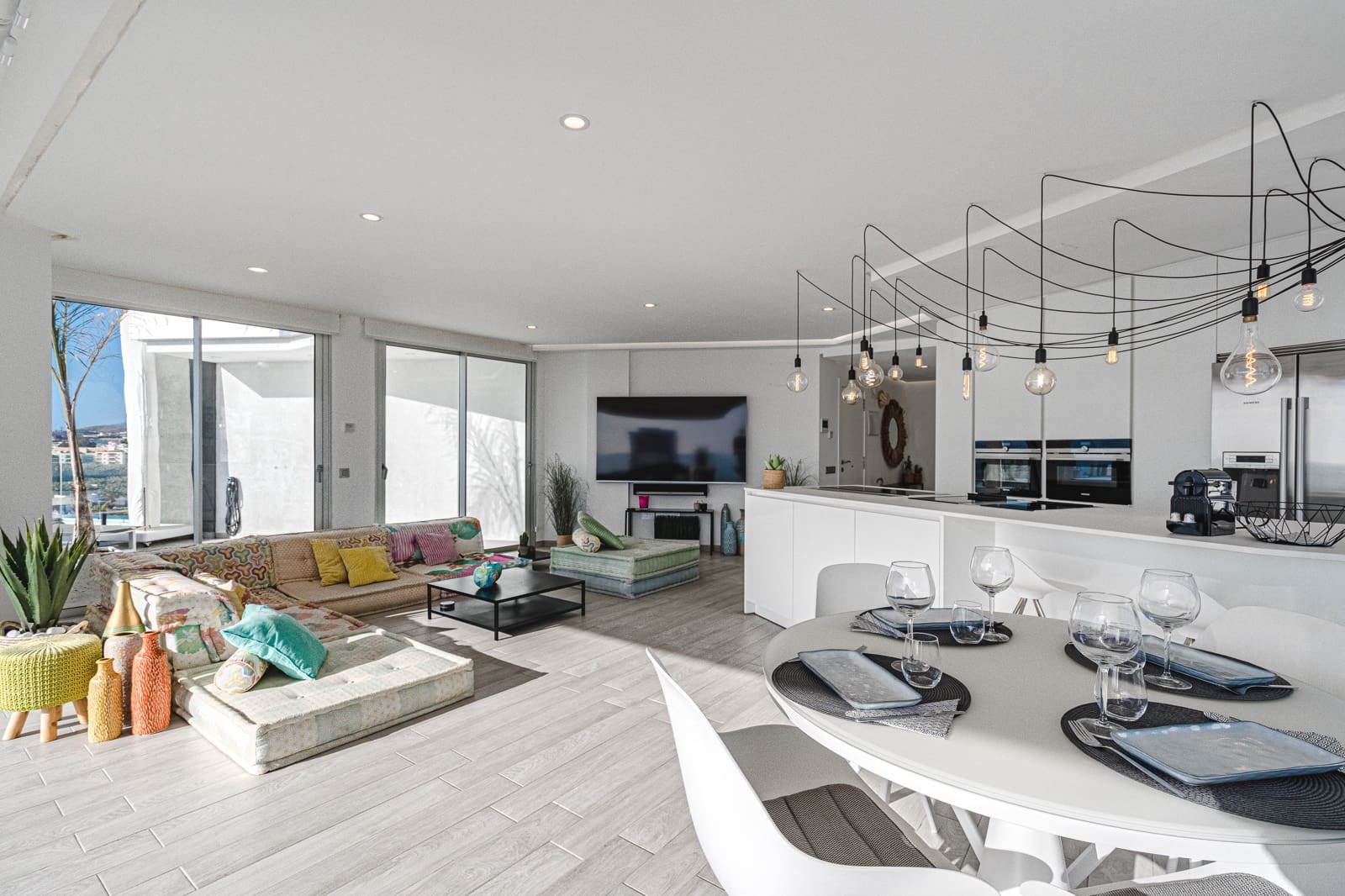 2 sypialnia Apartament na sprzedaż w Costa Adeje z basenem garażem - 1 600 000 € (Ref: 8782123)