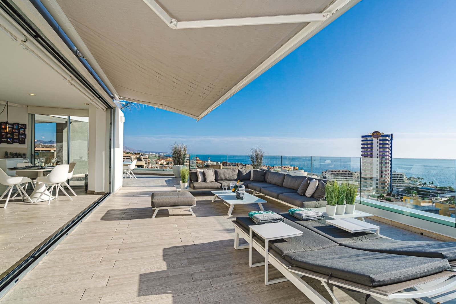 2 sypialnia Apartament na sprzedaż w Costa Adeje z basenem garażem - 1 600 000 € (Ref: 8782123)