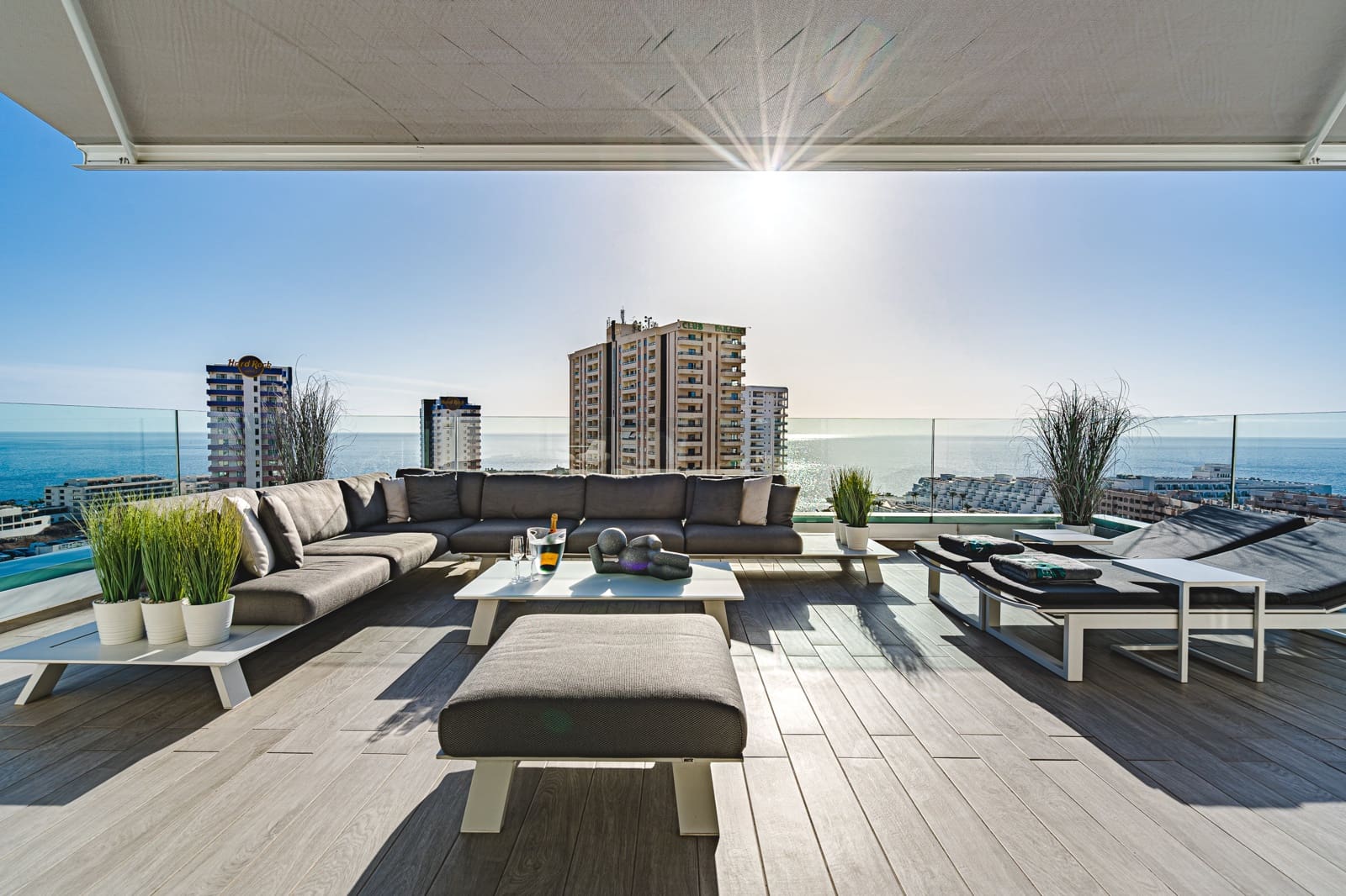 2 sypialnia Apartament na sprzedaż w Costa Adeje z basenem garażem - 1 600 000 € (Ref: 8782123)