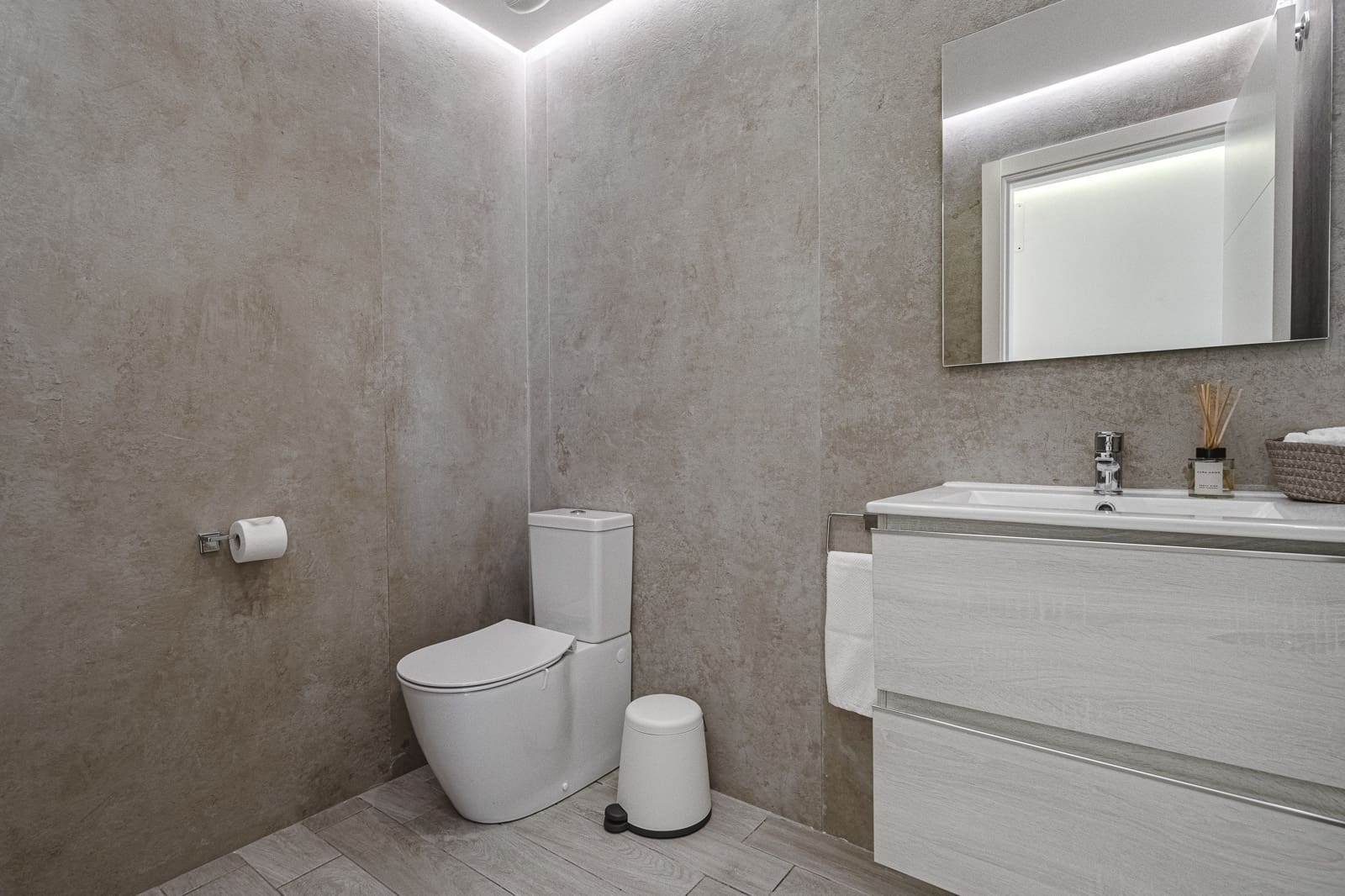 2 sypialnia Apartament na sprzedaż w Costa Adeje z basenem garażem - 1 600 000 € (Ref: 8782123)