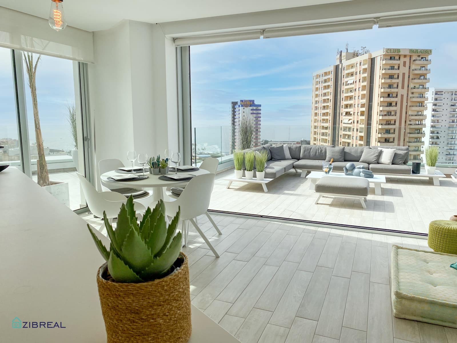 2 sypialnia Apartament na sprzedaż w Costa Adeje z basenem garażem - 1 600 000 € (Ref: 8782123)