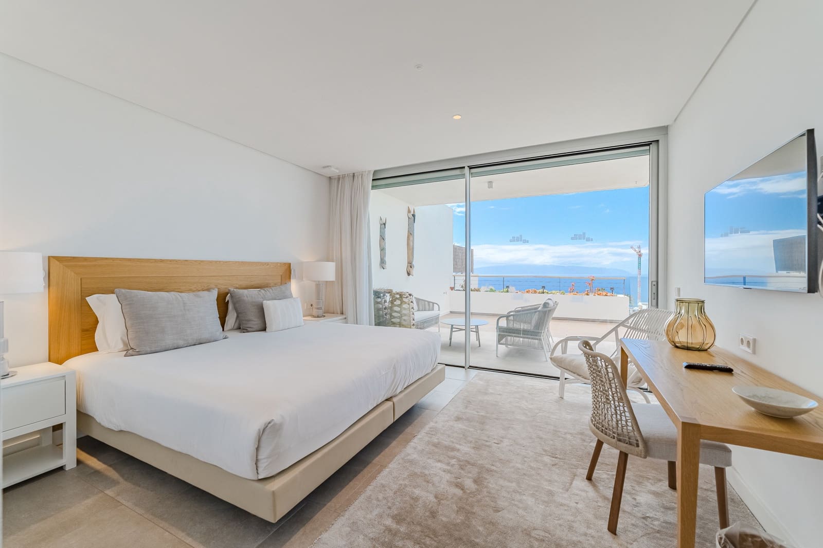 2 soveværelse Penthouse til salg i Guia de Isora med swimmingpool garage - € 1.095.000 (Ref: 8925288)