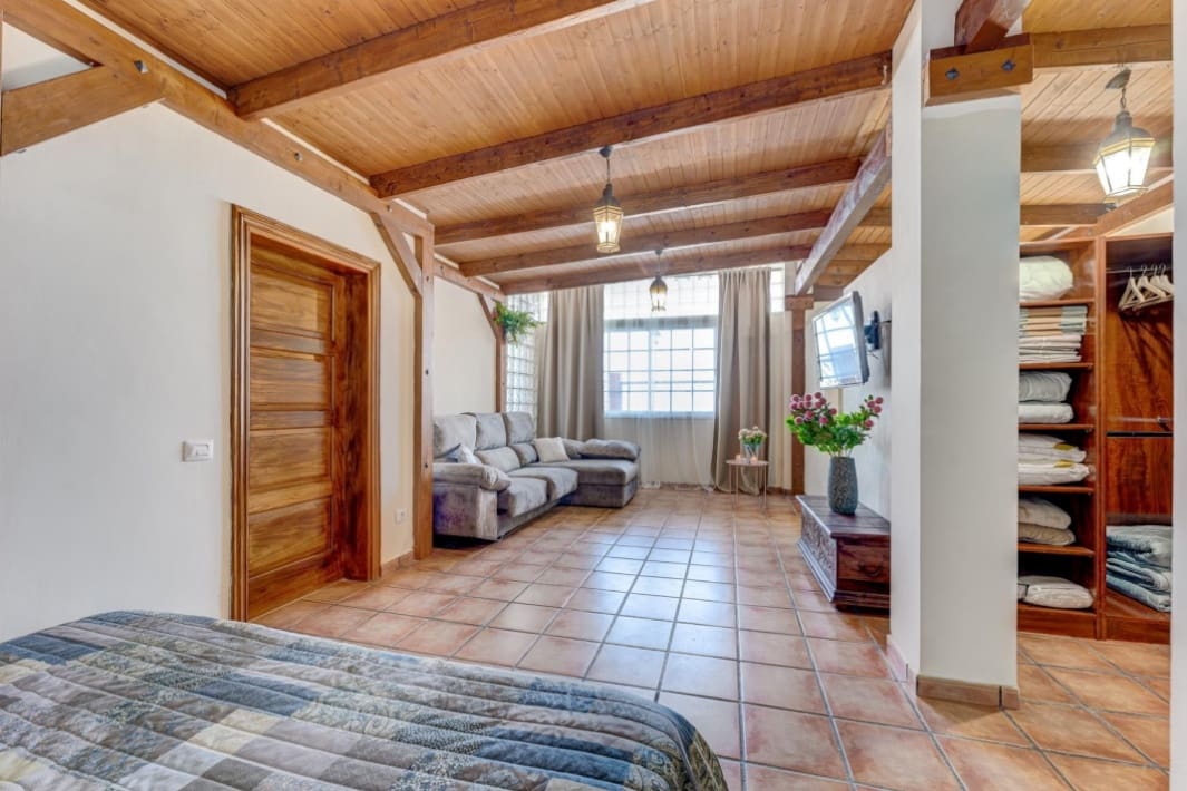 4 sypialnia Willa na sprzedaż w El Sauzal z basenem garażem - 900 000 € (Ref: 8936281)