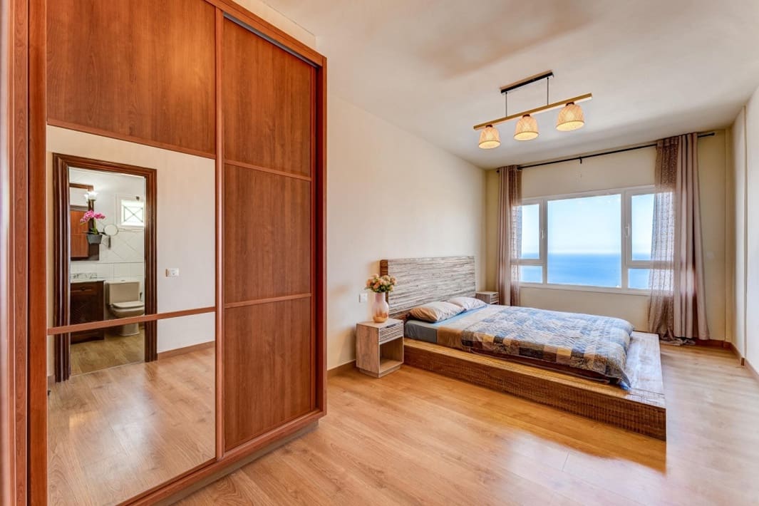 4 sypialnia Willa na sprzedaż w El Sauzal z basenem garażem - 900 000 € (Ref: 8936281)