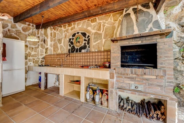 4 slaapkamer Villa te koop in El Sauzal met zwembad garage - € 900.000 (Ref: 8936281)