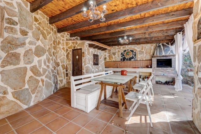 4 slaapkamer Villa te koop in El Sauzal met zwembad garage - € 900.000 (Ref: 8936281)