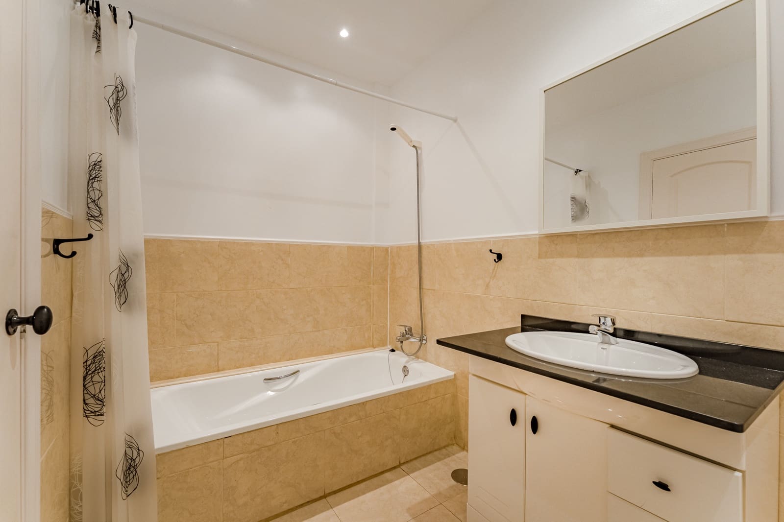 3 soverom Leilighet til salgs i Costa Adeje med svømmebasseng garasje - € 695 000 (Ref: 9013118)