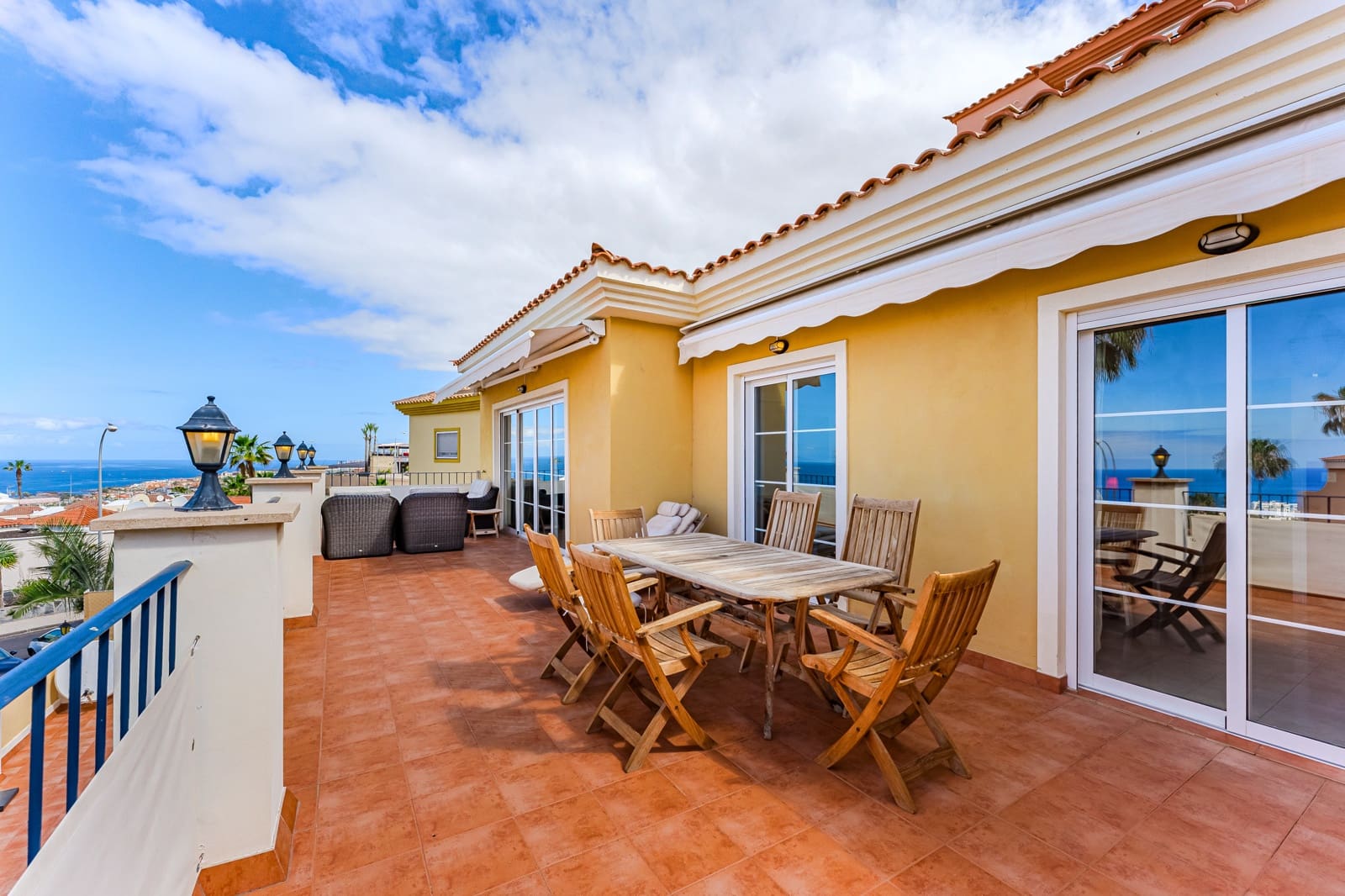 3 soverom Leilighet til salgs i Costa Adeje med svømmebasseng garasje - € 695 000 (Ref: 9013118)