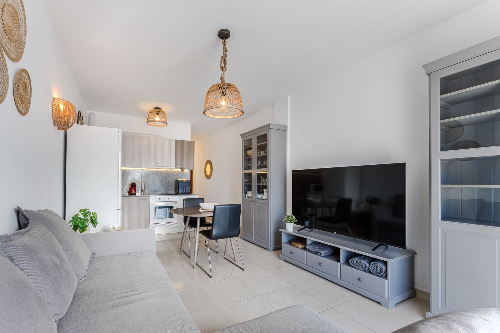 1 soverom Leilighet til salgs i Playa Paraiso med svømmebasseng - € 274 000 (Ref: 9267764)