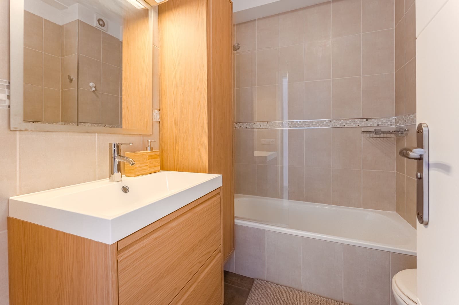 1 soverom Leilighet til salgs i Playa Paraiso med svømmebasseng - € 274 000 (Ref: 9267764)