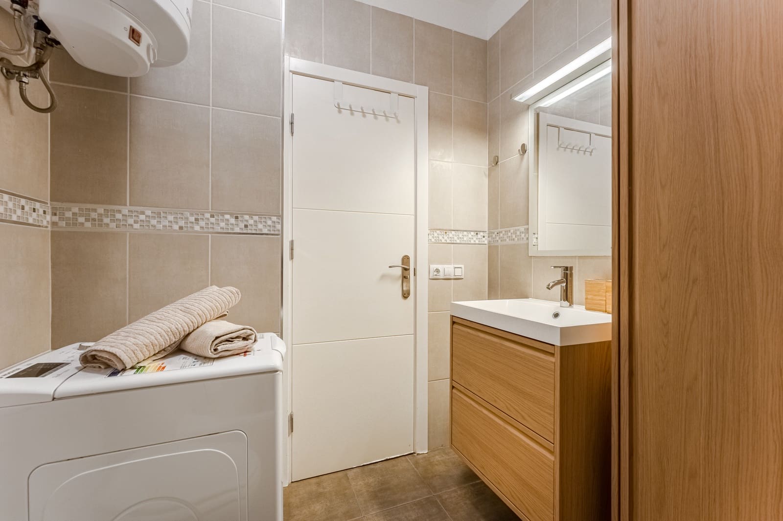 1 soverom Leilighet til salgs i Playa Paraiso med svømmebasseng - € 274 000 (Ref: 9267764)