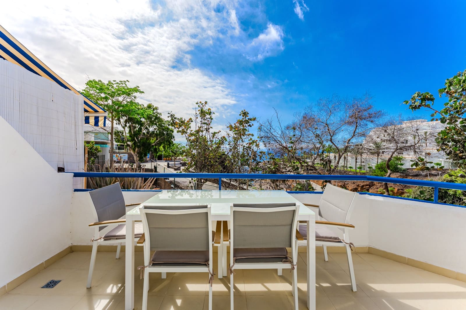 1 soverom Leilighet til salgs i Playa Paraiso med svømmebasseng - € 274 000 (Ref: 9267764)