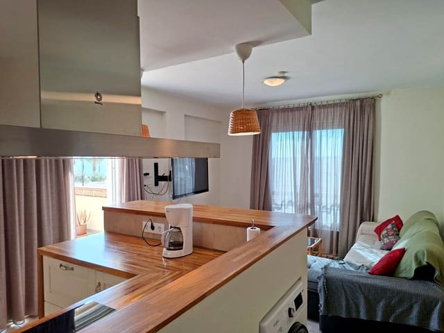 3 quarto Apartamento para venda em Los Cristianos, Arona com piscina garagem - 550 000 € (Ref: 9467603)