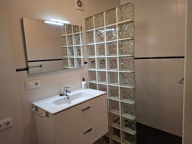 3 quarto Apartamento para venda em Los Cristianos, Arona com piscina garagem - 550 000 € (Ref: 9467603)