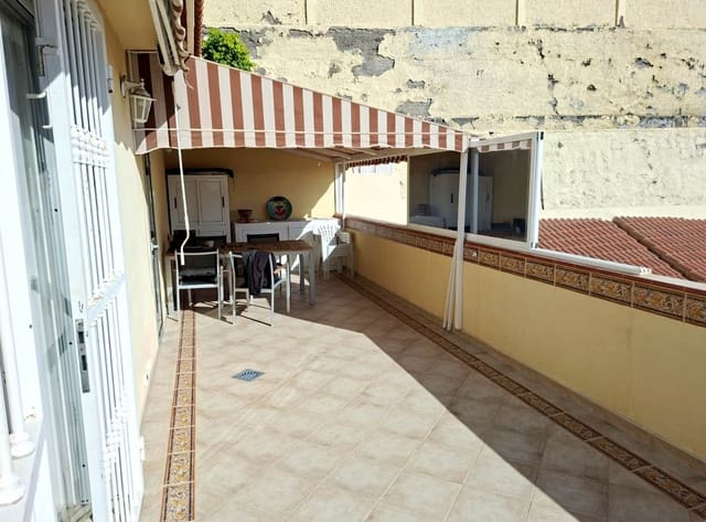 3 quarto Apartamento para venda em Los Cristianos, Arona com piscina garagem - 550 000 € (Ref: 9467603)