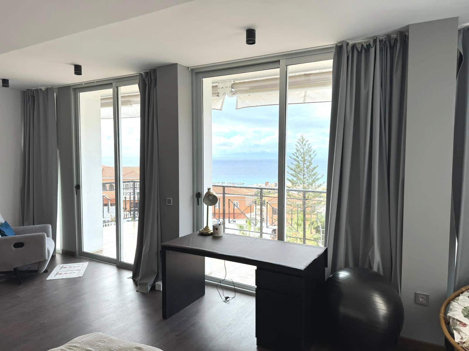 4 bedroom Townhouse for sale in Costa Adeje with garage - € 988,000 (Ref: 9506552)