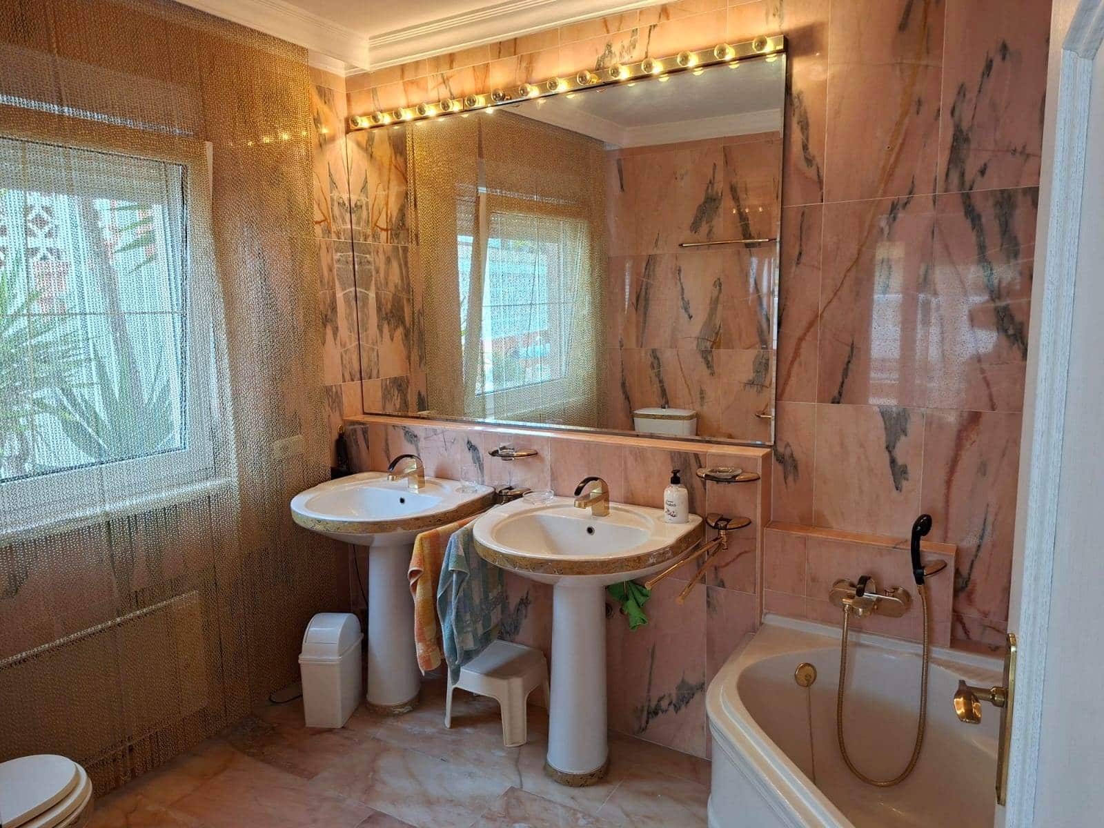 Chalet de 3 habitaciones en Chayofa en venta con piscina garaje - 900.000 € (Ref: 9674740)