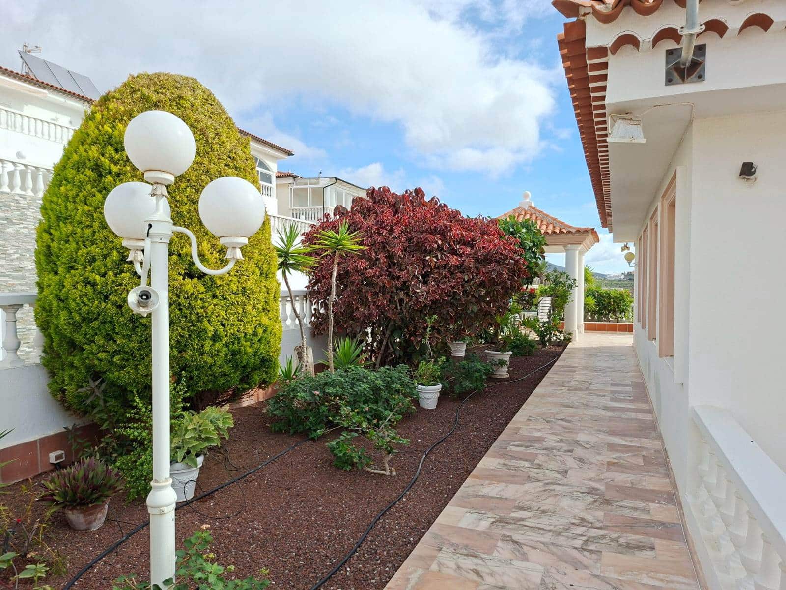 Chalet de 3 habitaciones en Chayofa en venta con piscina garaje - 900.000 € (Ref: 9674740)