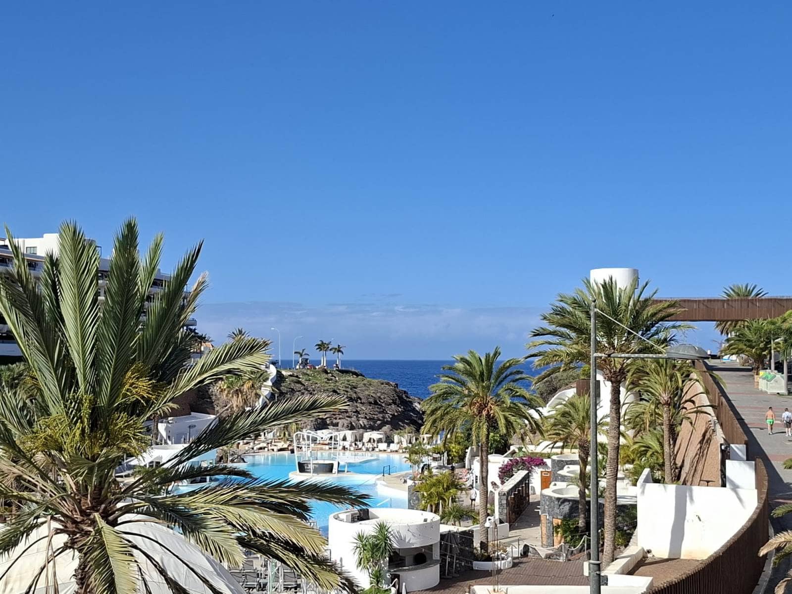 1 slaapkamer Appartement te koop in Playa Paraiso met zwembad - € 260.000 (Ref: 9789670)