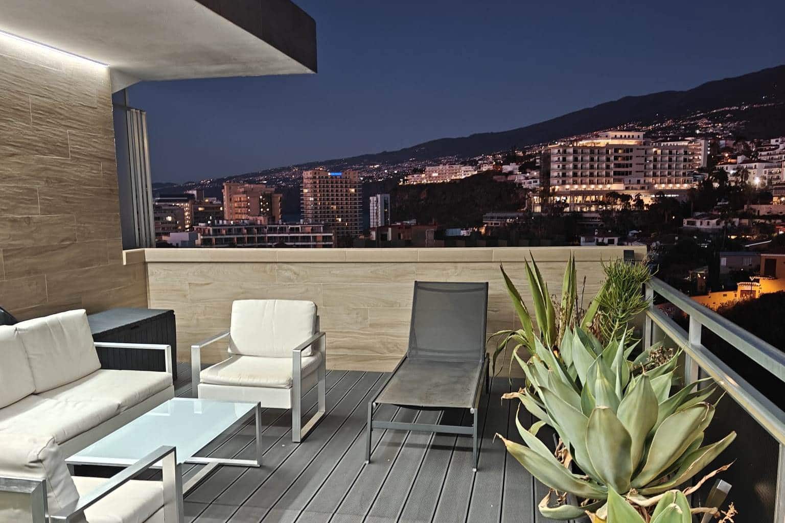 2 soveværelse Penthouse til salg i Puerto de la Cruz med swimmingpool - € 550.000 (Ref: 9961458)