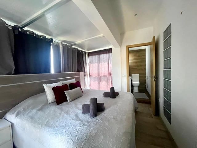 2 soveværelse Penthouse til salg i Puerto de la Cruz med swimmingpool - € 550.000 (Ref: 9961458)