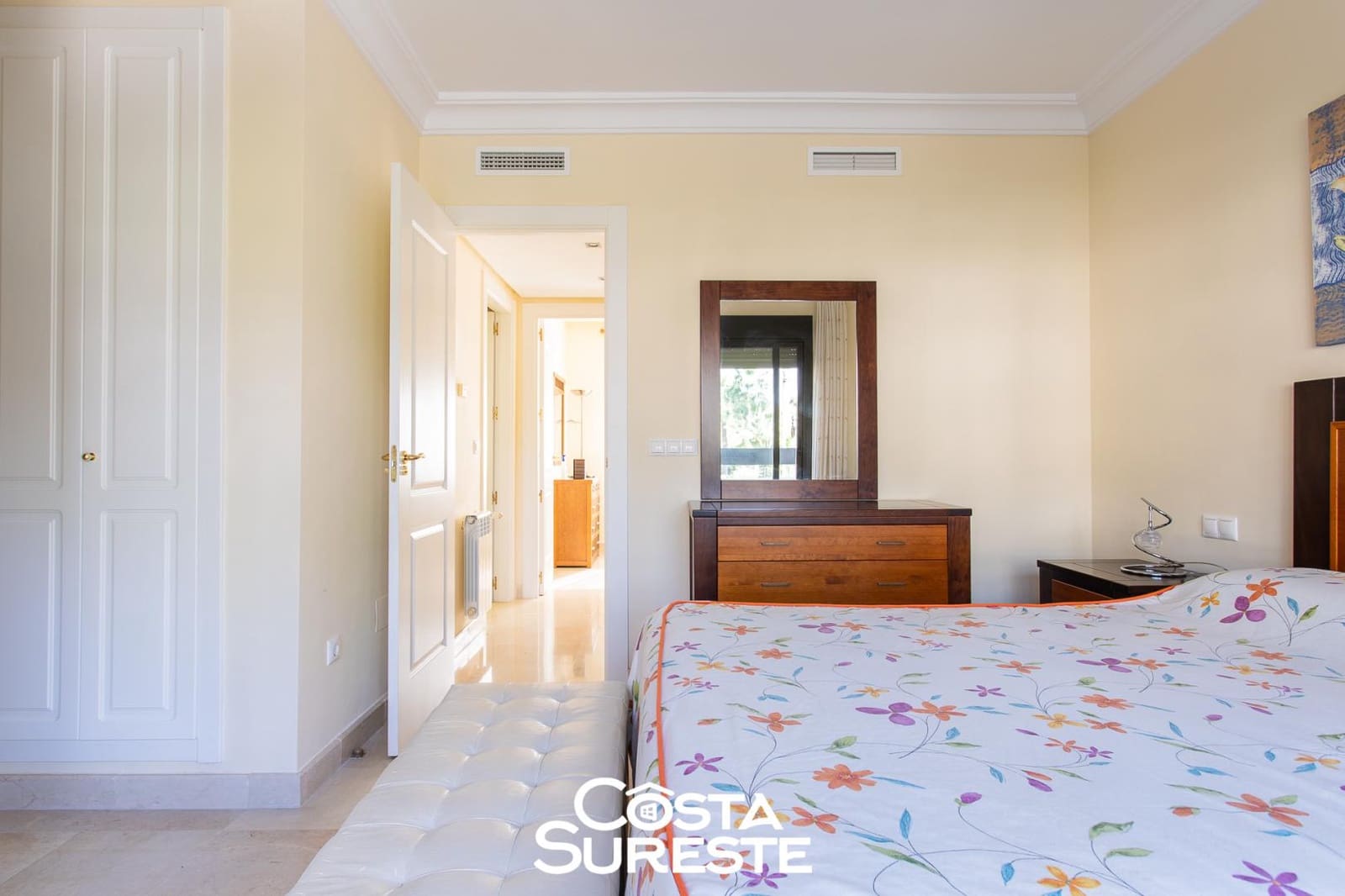 Apartamento de 2 habitaciones en Roda en venta con piscina - 290.000 € (Ref: 10184200)