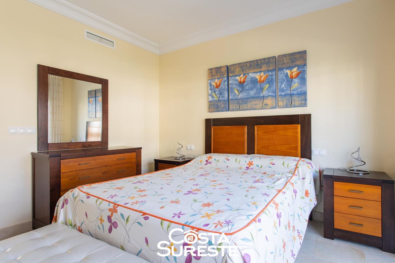 Apartamento de 2 habitaciones en Roda en venta con piscina - 290.000 € (Ref: 10184200)