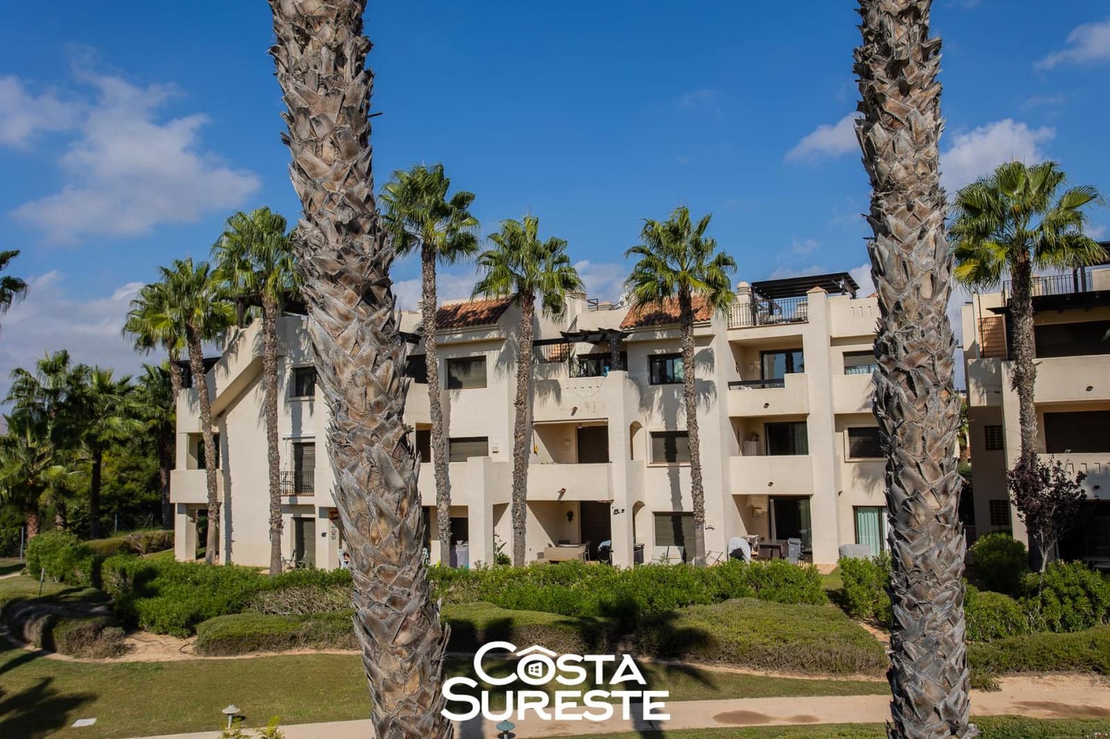 Apartamento de 2 habitaciones en Roda en venta con piscina - 290.000 € (Ref: 10184200)