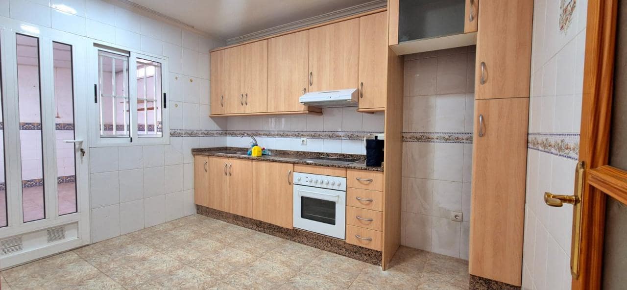 4 soveværelse Lejlighed til salg i Los Alcazares - € 185.000 (Ref: 8756297)